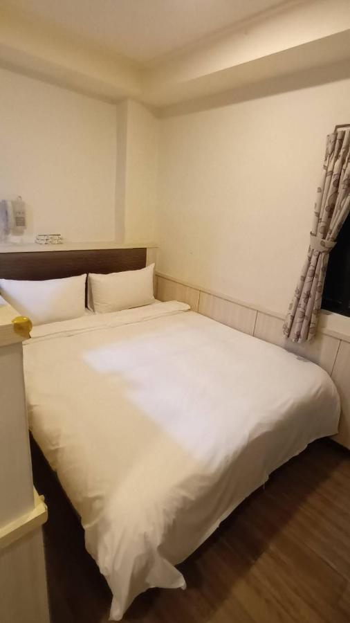 Galaxy Mini Inn Taipei Esterno foto