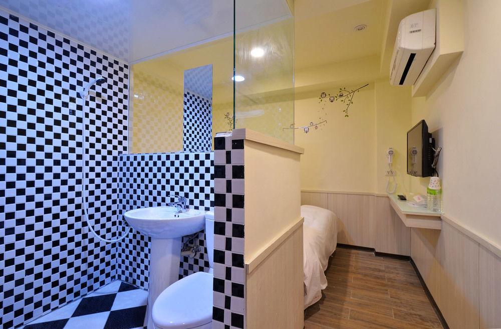 Galaxy Mini Inn Taipei Esterno foto