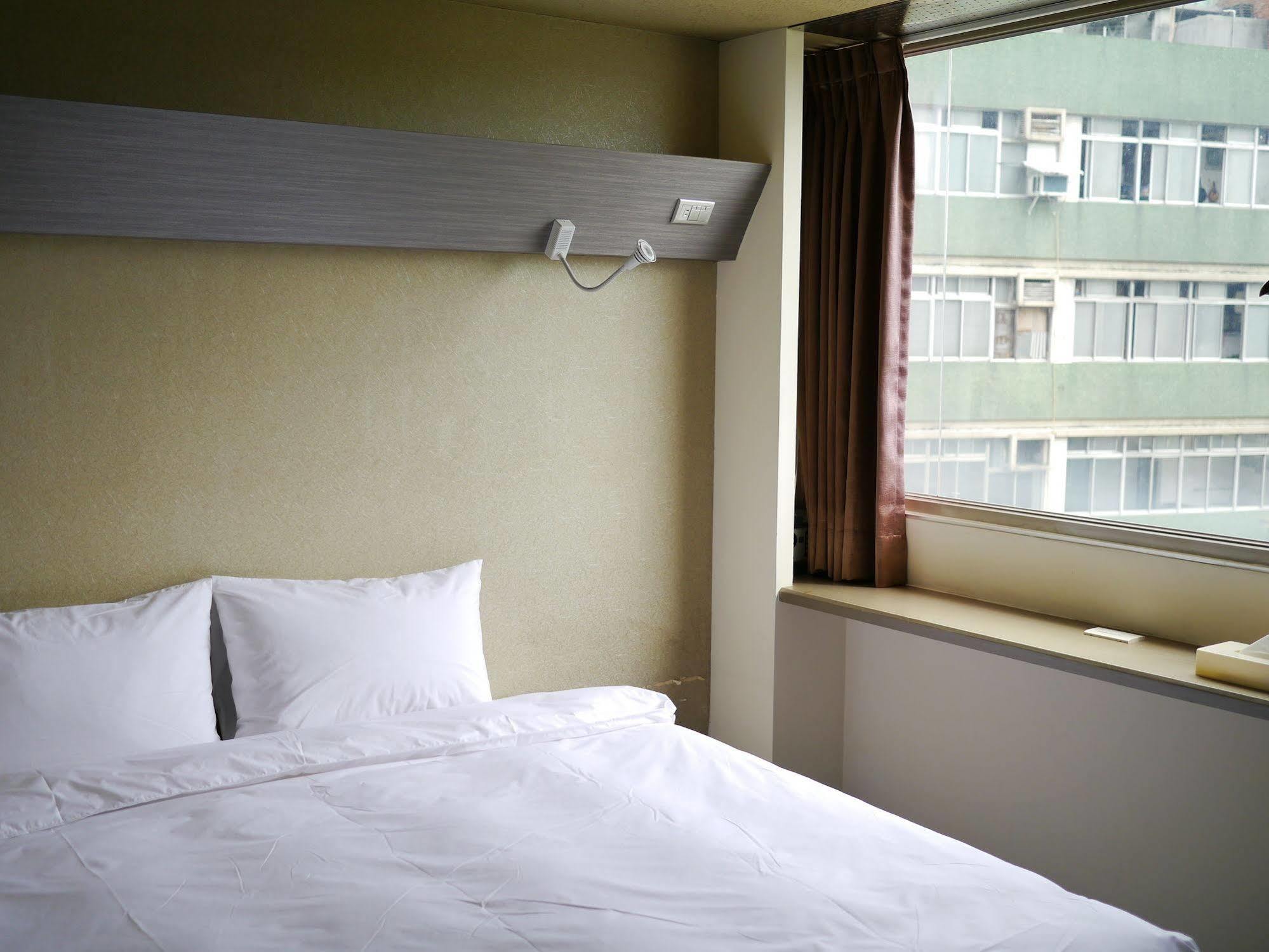 Galaxy Mini Inn Taipei Esterno foto