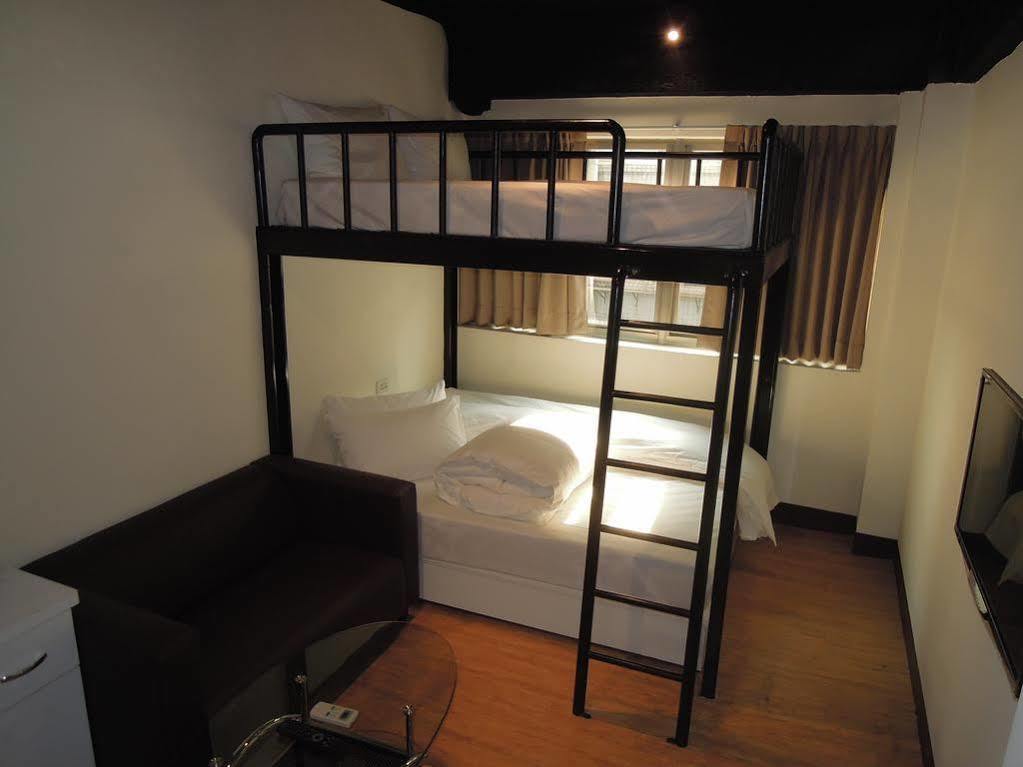 Galaxy Mini Inn Taipei Esterno foto