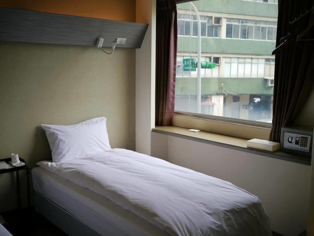 Galaxy Mini Inn Taipei Esterno foto